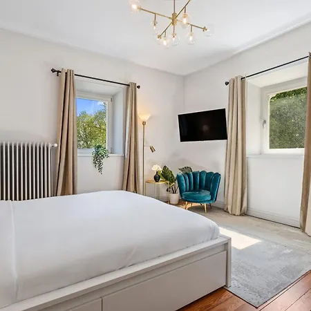 Apartment Elegant 3br In Prime Limpertsberg Location *