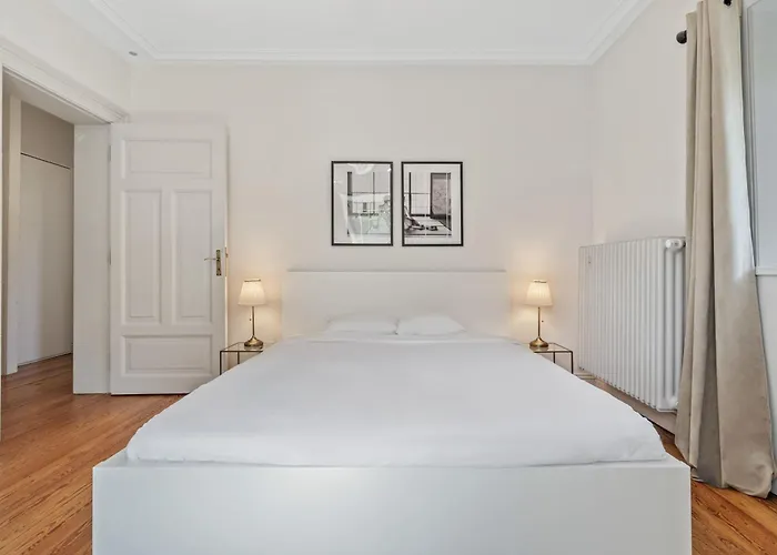 Elegant 3br In Prime Limpertsberg Location * 卢森堡