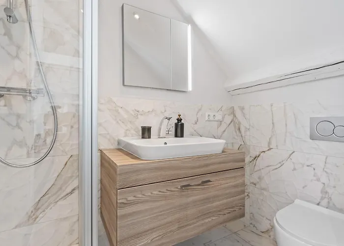 Elegant 3br In Prime Limpertsberg Location 룩셈부르크