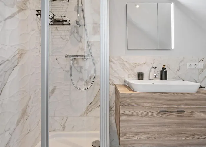 Elegant 3br In Prime Limpertsberg Location 아파트 *